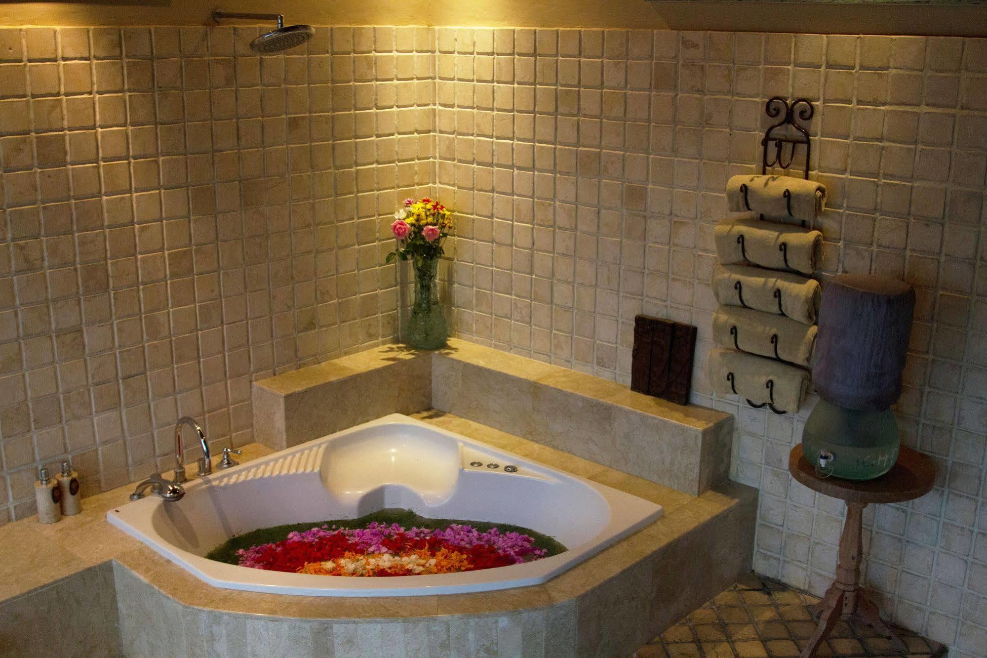 Villa Gaia Ubud Buitenkant foto